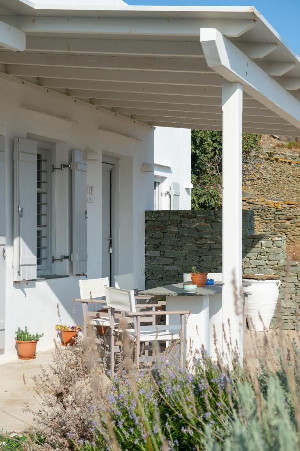 Grey House Villa Exámbela Екстериор снимка