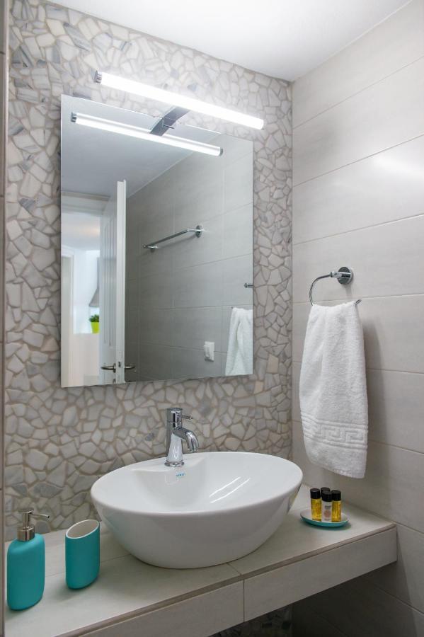 Grey House Villa Exámbela Екстериор снимка