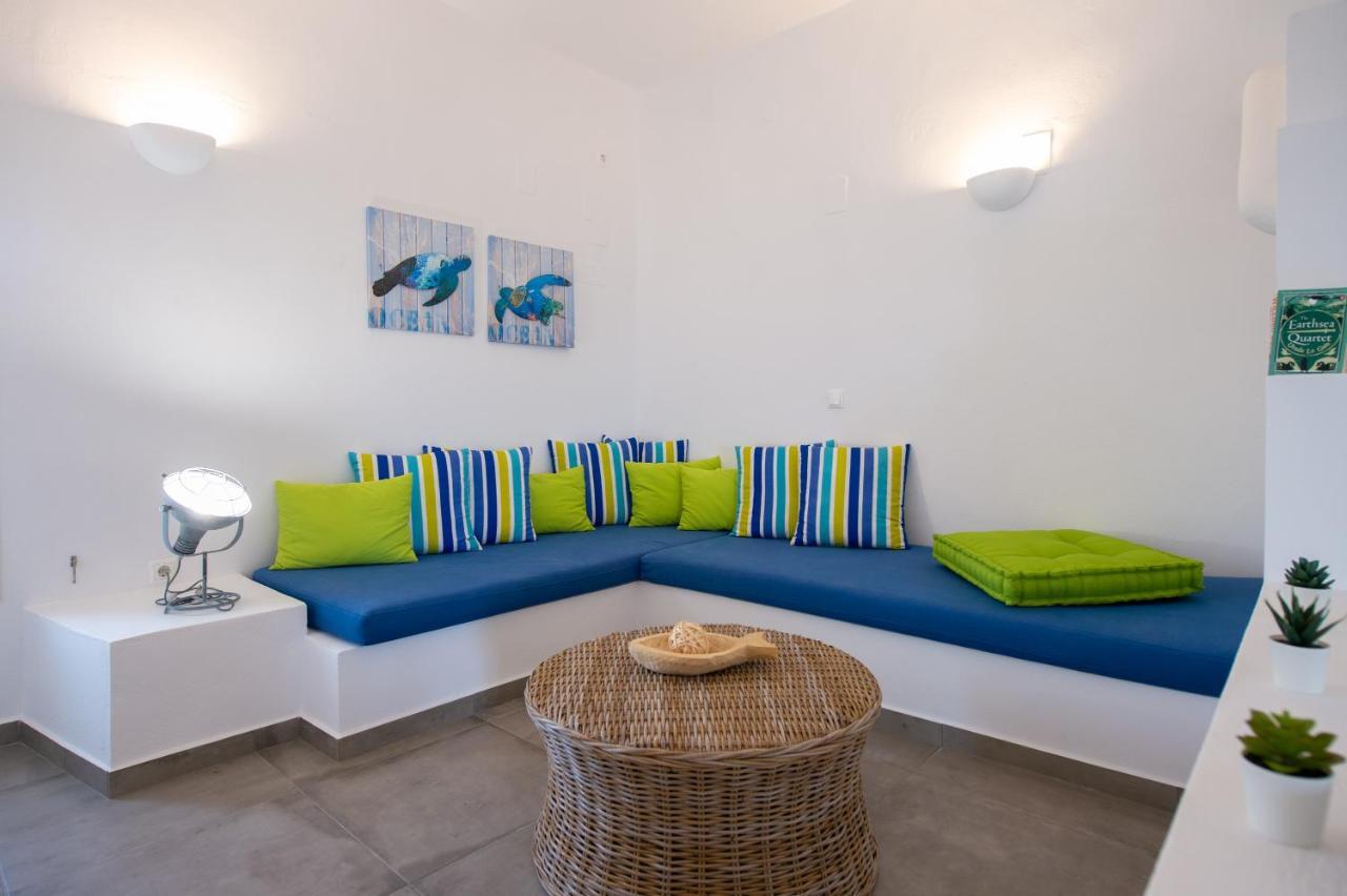 Grey House Villa Exámbela Екстериор снимка