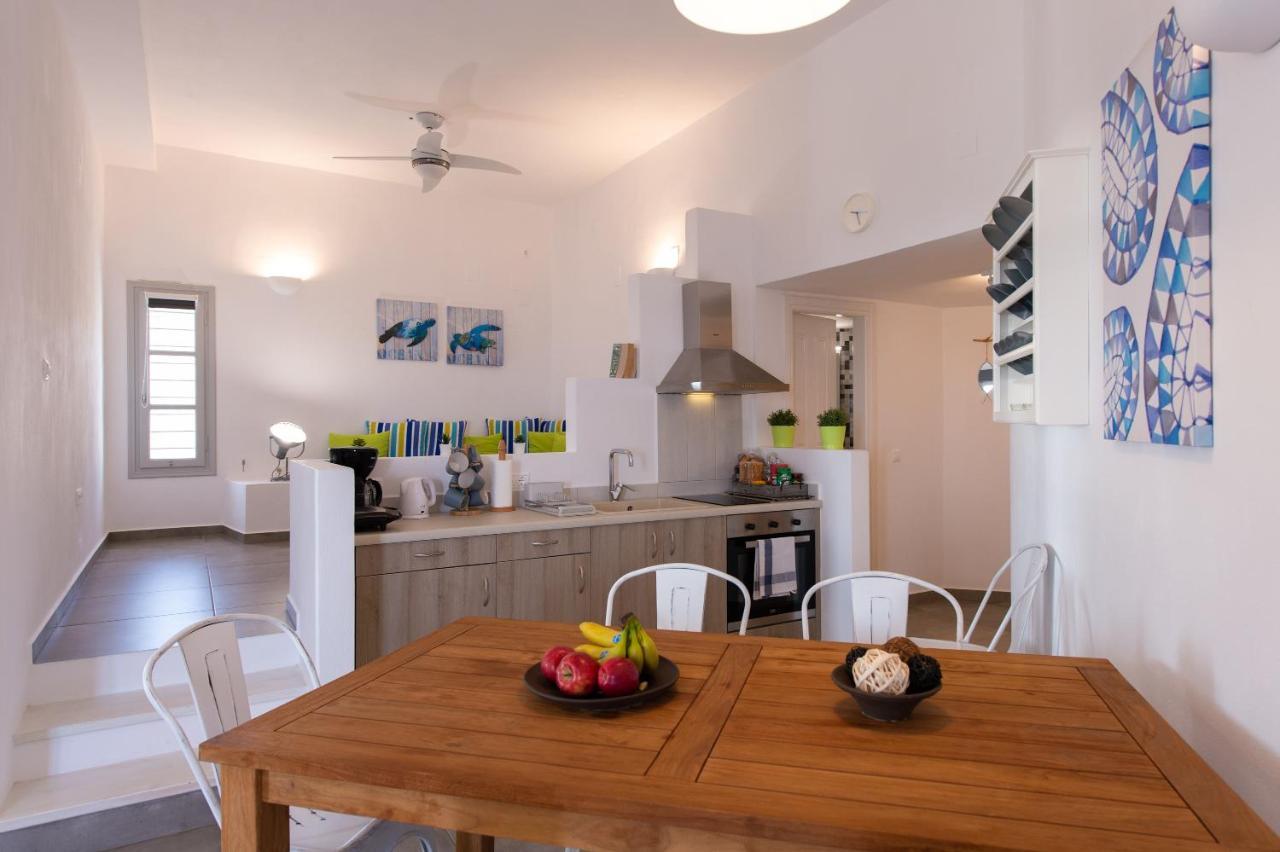 Grey House Villa Exámbela Екстериор снимка