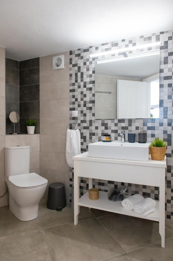 Grey House Villa Exámbela Екстериор снимка