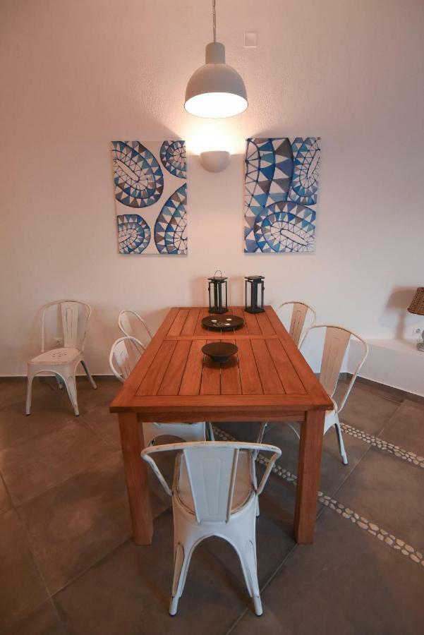 Grey House Villa Exámbela Екстериор снимка