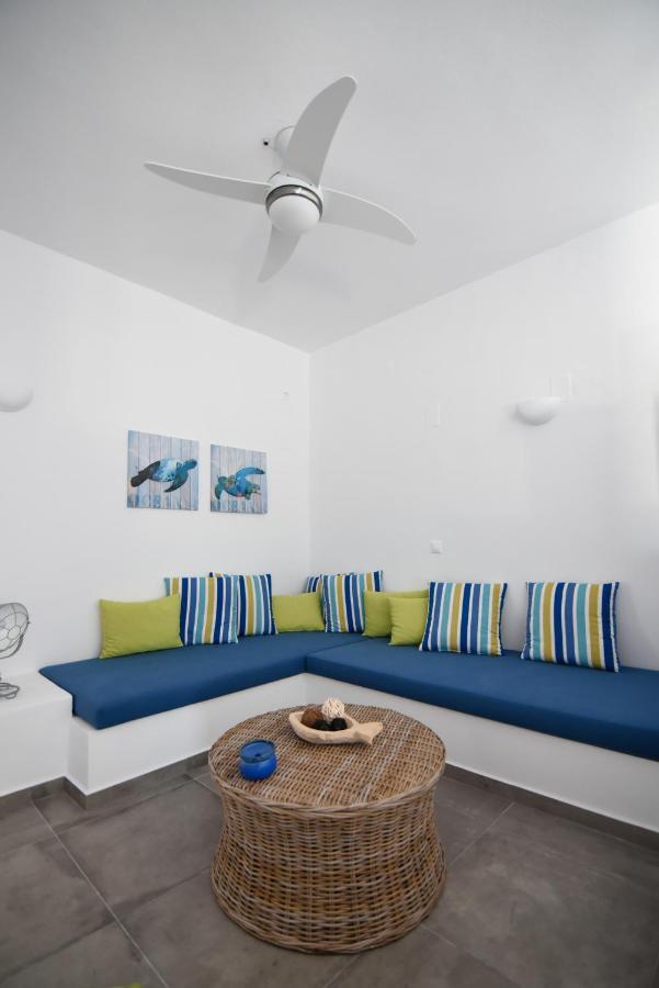 Grey House Villa Exámbela Екстериор снимка